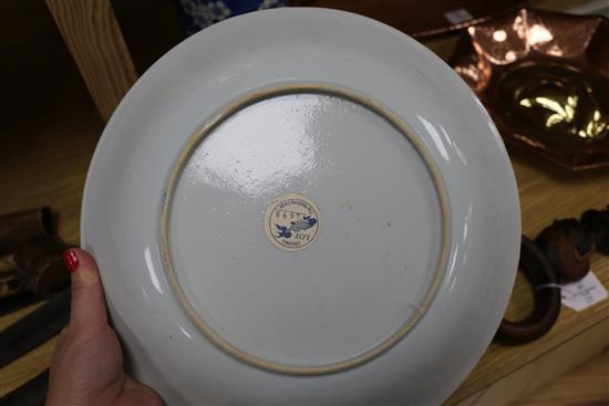 Five Chinese blue and white plates diameter 29cm